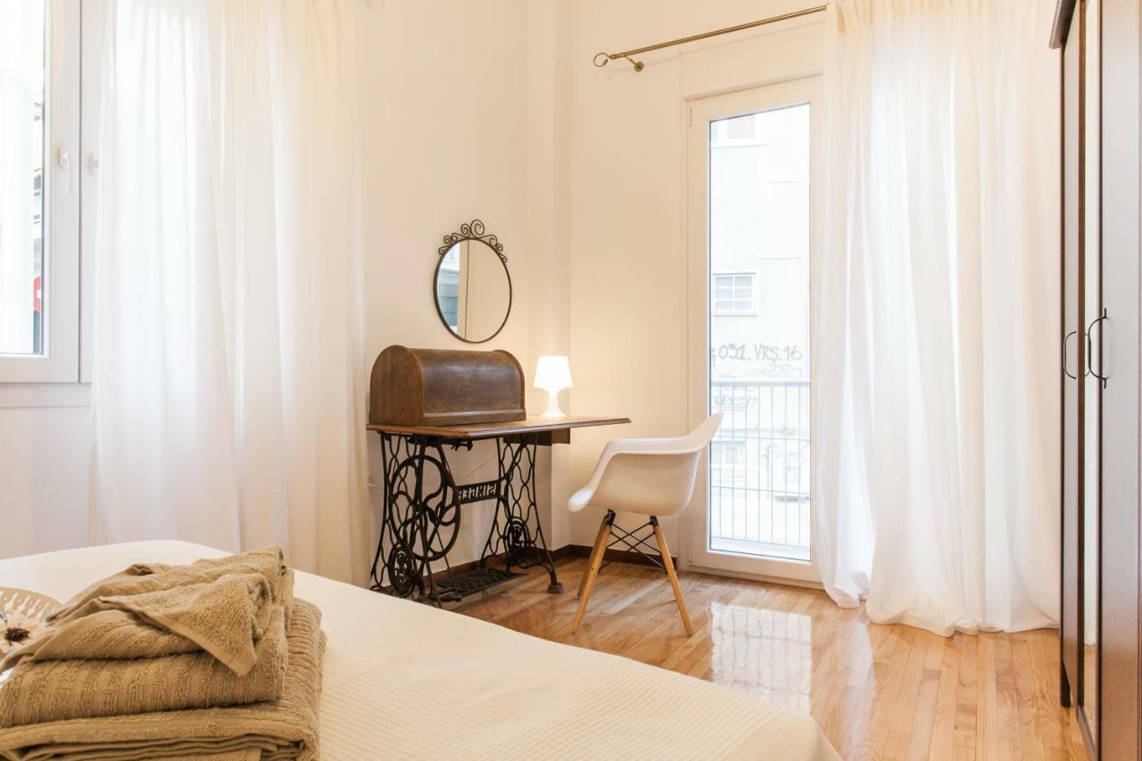 Classy And Stylish Private Apartment At Acropolis Museum Metro Station Athena Bagian luar foto