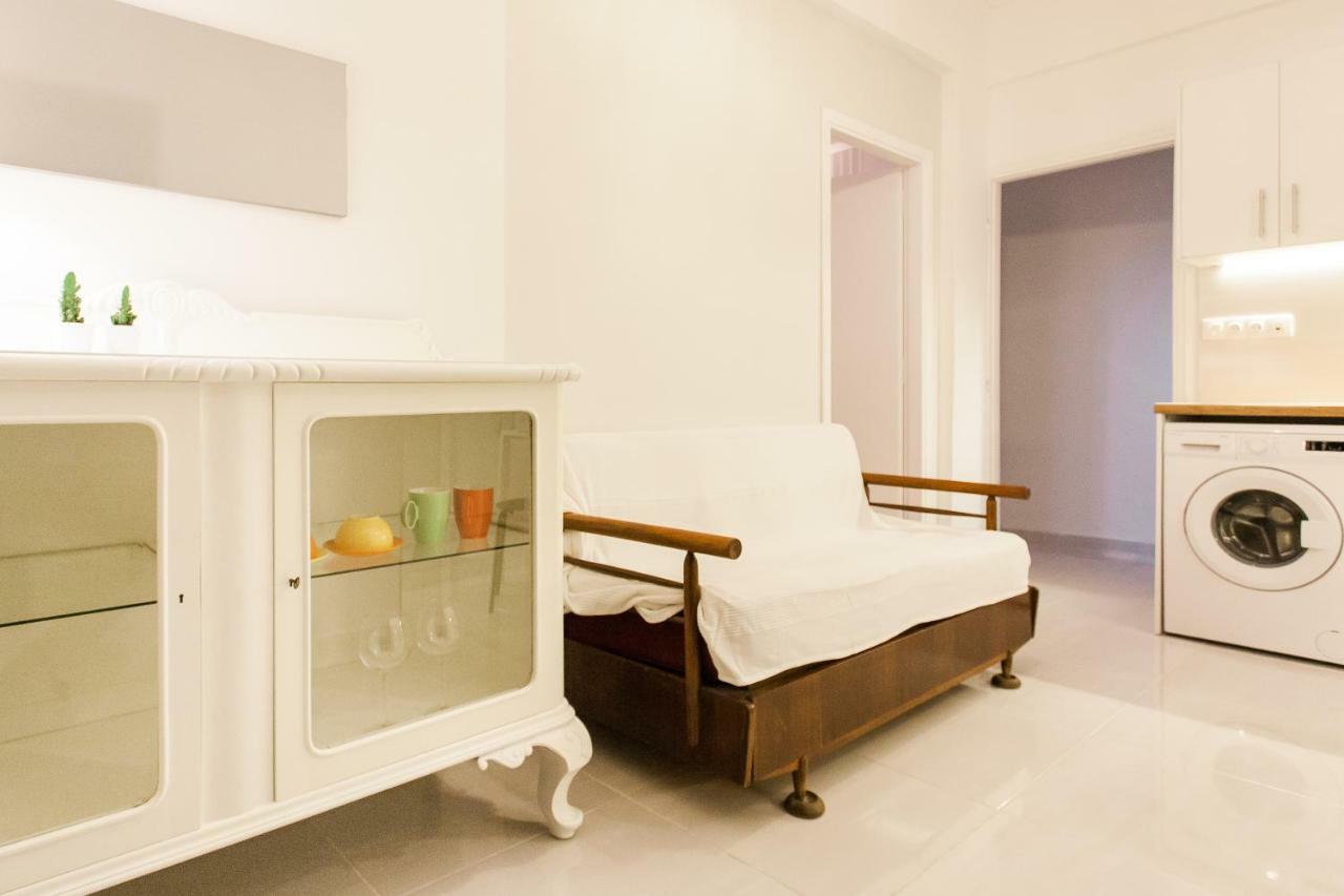 Classy And Stylish Private Apartment At Acropolis Museum Metro Station Athena Bagian luar foto